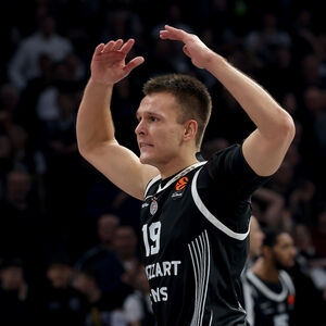 Kapiten bez trake (Video/Foto)