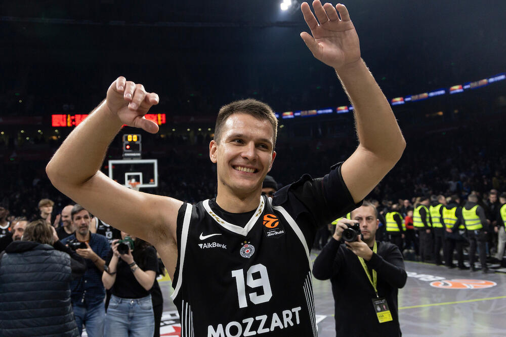 Arijan Lakić raspametio Grobare!