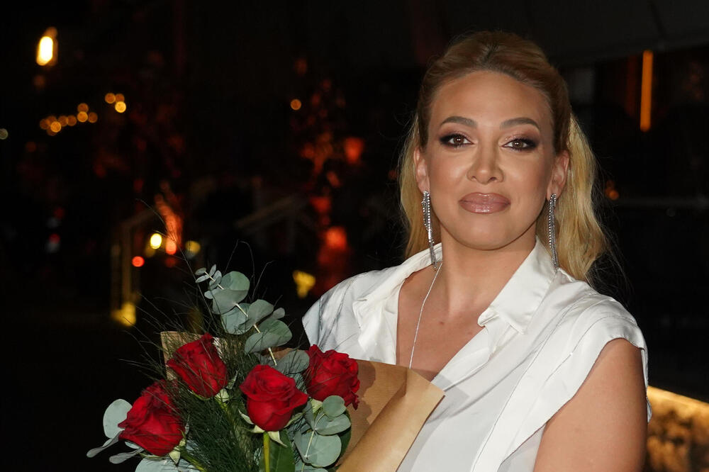"BAŠ ME JE IZNENADILA, MI SMO ZEMLJACI" Kolega Milice Todorović o pevačici, evo šta mu je odgovorila na poruku