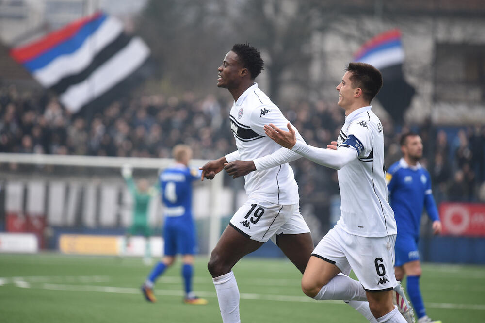 Radnik poveo, a onda je Surdulica videla simultanku neverovatnog Dembe Seka (Video)