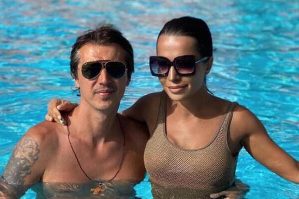 MARIJA I MARKO BULAT DOBILI PRINOVU! Objavili sliku iz porodilišta, evo kako izgleda BEBA