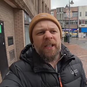 OTIŠAO U NAJDEPRESIVNIJU ZEMLJU NA SVETU, PA... Ostao je u šoku odmah nakon sletanja, zbog ovog je zanemeo! (VIDEO)