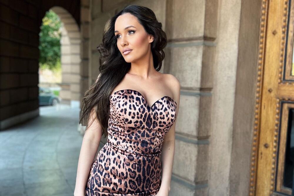 &bdquo;Neverna&ldquo; &ndash; priča o hrabrosti i buđenju naše pevačice