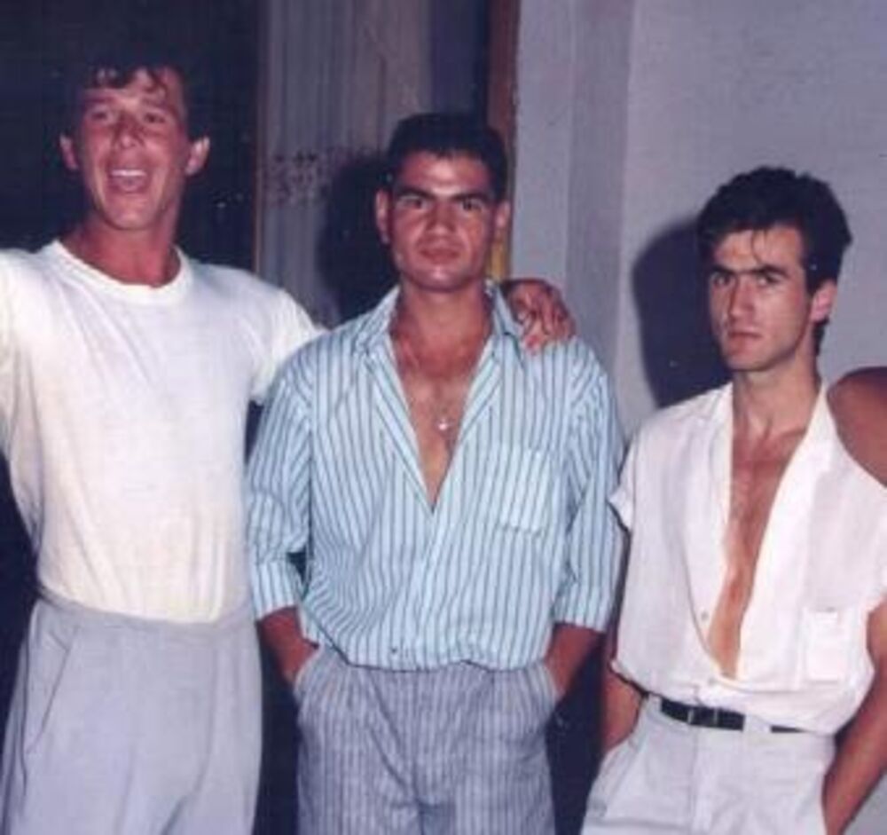 Željko Buntić u sredini