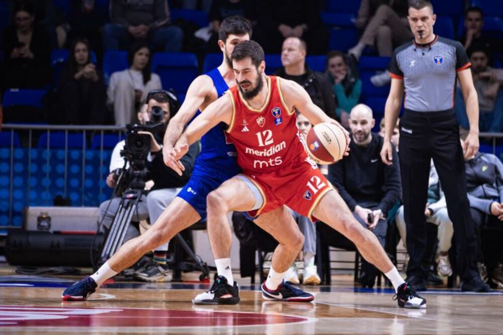 Detalj sa utakmice Budućnosti i Crvene zvezde u Podgorici u sezoni 2025/26 ABA lige