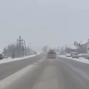 Zabeleli se ovi gradovi u Srbiji od jutros, sneg napravio seriju UDESA: Poledica napravila užas na putevima!