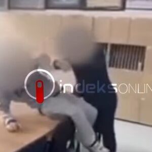 Nastavnik pretukao učenika na jugu Srbije? Šamarao ga, udarao u glavu i vukao po zbornici, HOROR! (VIDEO)