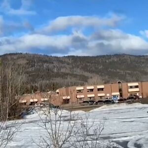 "MOLILA SAM GA DA NE..." Učenik škole u kojoj se desio masakr opisao detalje horora, reči njegove majke razaraju!