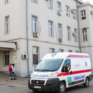 Beograđani se masovno trovali alkoholom: Hitna pomoć tokom noći intervenisala više od 30 puta!