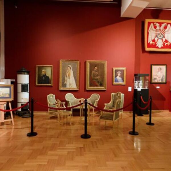 &bdquo;ČEKAJUĆI STALNU POSTAVKU&ldquo;: Izložba u Istorijskom muzeju Srbije