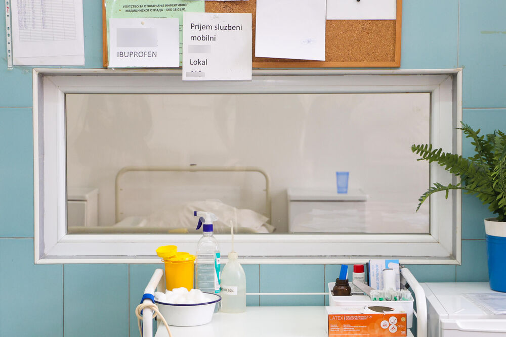 Odeljenje za adolescente u Lazi