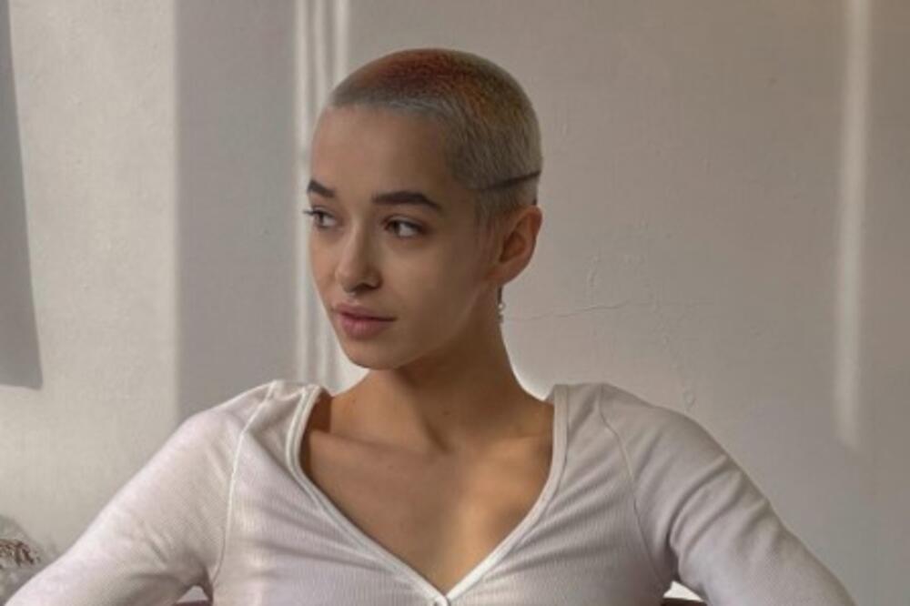 NATALIJA PORODILA ŽENU KOD KUĆE, BEBA BILA ŽIVA SAMO SAT VREMENA! Posle tragedije se odvilo KLUPKO UŽASA!