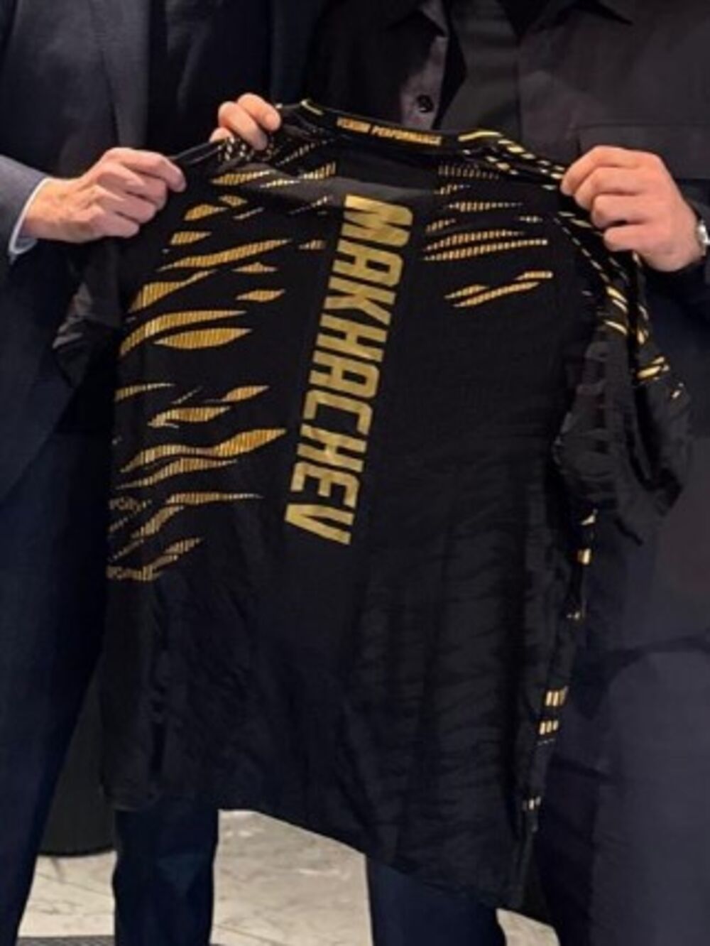 Islam Mahačev, Darko Glišić