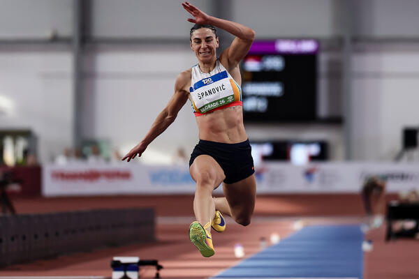Dominantna pobeda Ivane Španović!