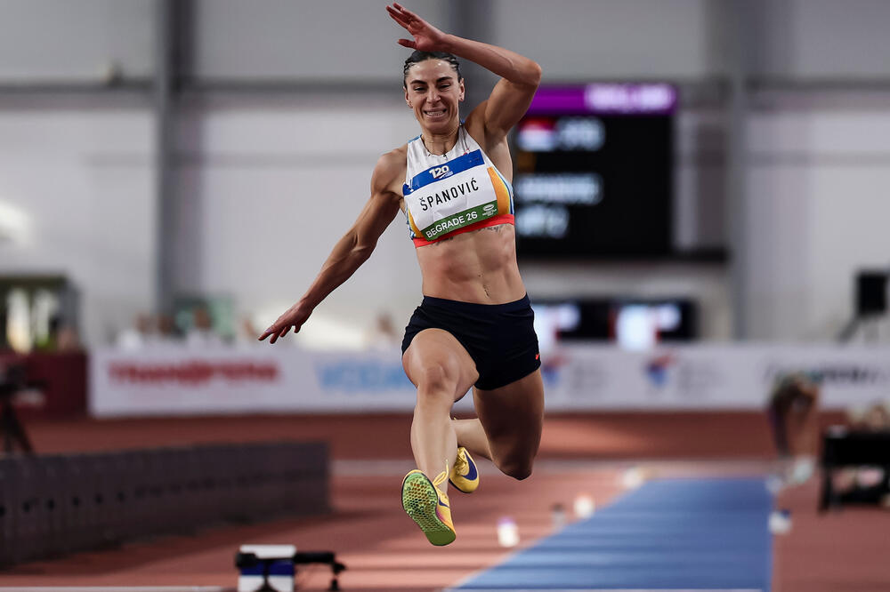 Dominantna pobeda Ivane Španović!