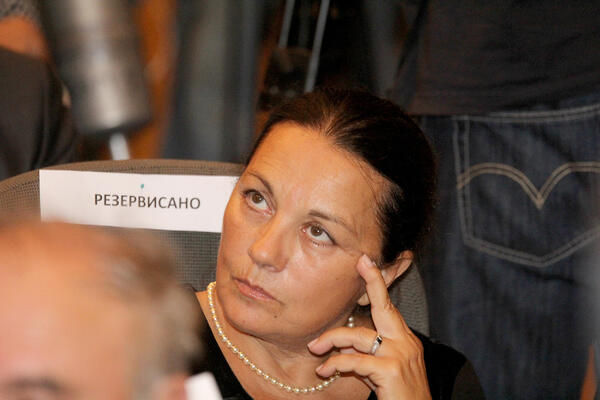 SRBI ĆE ZANEMETI KADA BUDU VIDELI KOLIKA JOJ JE PENZIJA: Evo koja suma Ljilji Blagojević mesečno legne na račun