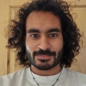 "VIDEO SAM ŠTA DOLAZI, SVET JE U VELIKOJ OPASNOSTI" Pismo šefa za bezbednost AI sistema izazvala strah širom sveta!