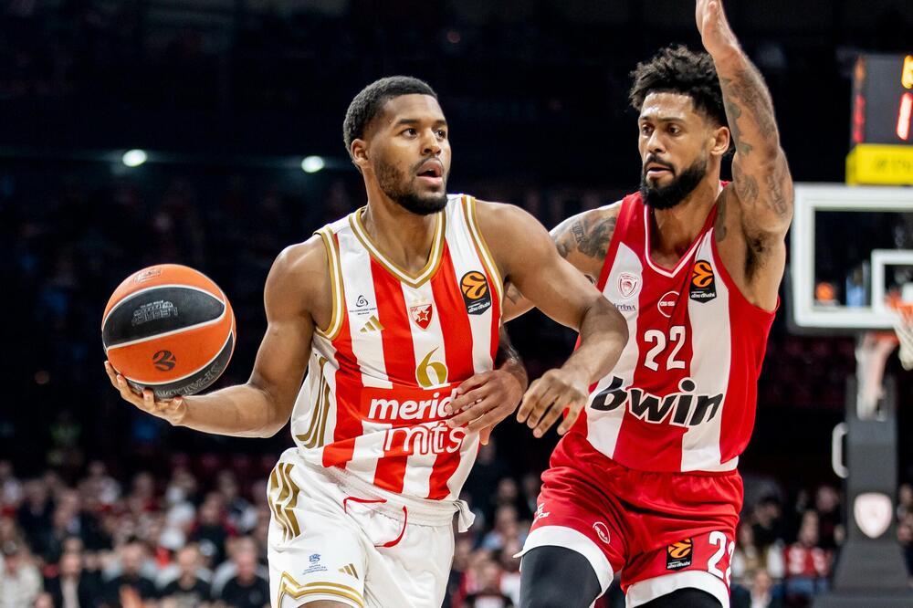 Olimpijakos se nudio, ali Crvena zvezda nije iskoristila "poklone" u Pireju (Foto)