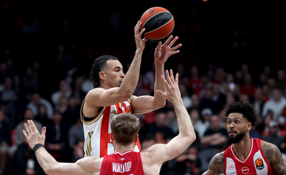 Detalj sa utakmice Olimpijakosa i Crvene zvezde u sezoni 2025/26 Evrolige