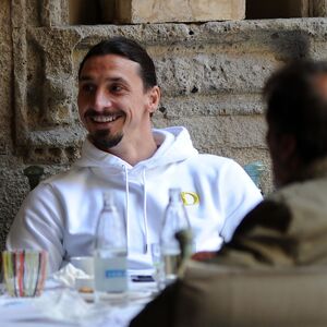 KOM BOGU SE MOLI? Miljenik Srba ne krije POREKLO, a ni veru - "Majka ti katolikinja, a otac musliman - šta si ti?"