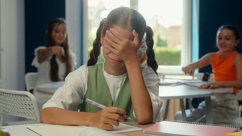 Nasilje nad decom, vršnjačko nasilje, Škola, Deca, Devojčica, Svađa, Ogovaranje, Zlostavljanje