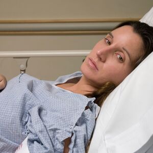 HANA UMRLA POSLE POROĐAJA PA OŽIVELA Otkrila zastrašujuće stvari sa ONE STRANE: "KAO DA SU ME ŠUTNULI NAZAD U TELO"