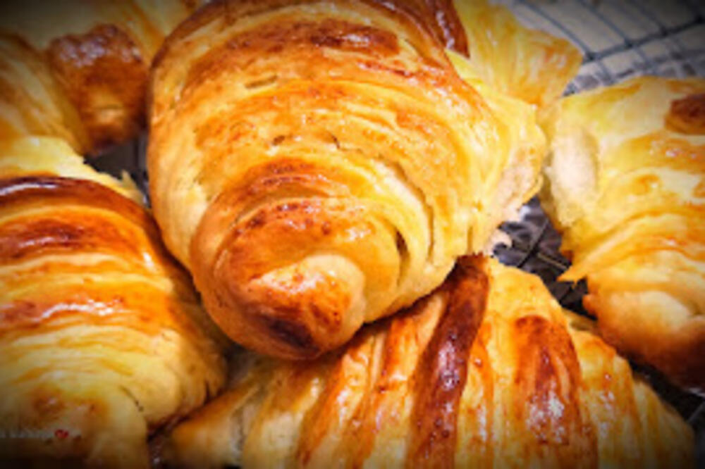 Domaći kroasani zbog kojih ćete zaboraviti na pekaru: Odličan izbor za večeru ili doručak, ostaju mekani i sutradan