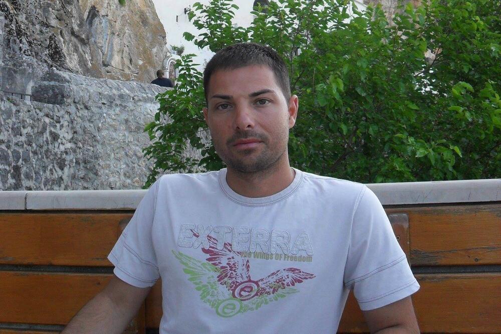 GAZDA TVRDIO DA GA JE MOLIO ZA POSAO PA OJADIO: Za 2 sata uspeo da odnese ovu sumu, SKANADAL koji se ne zaboravlja