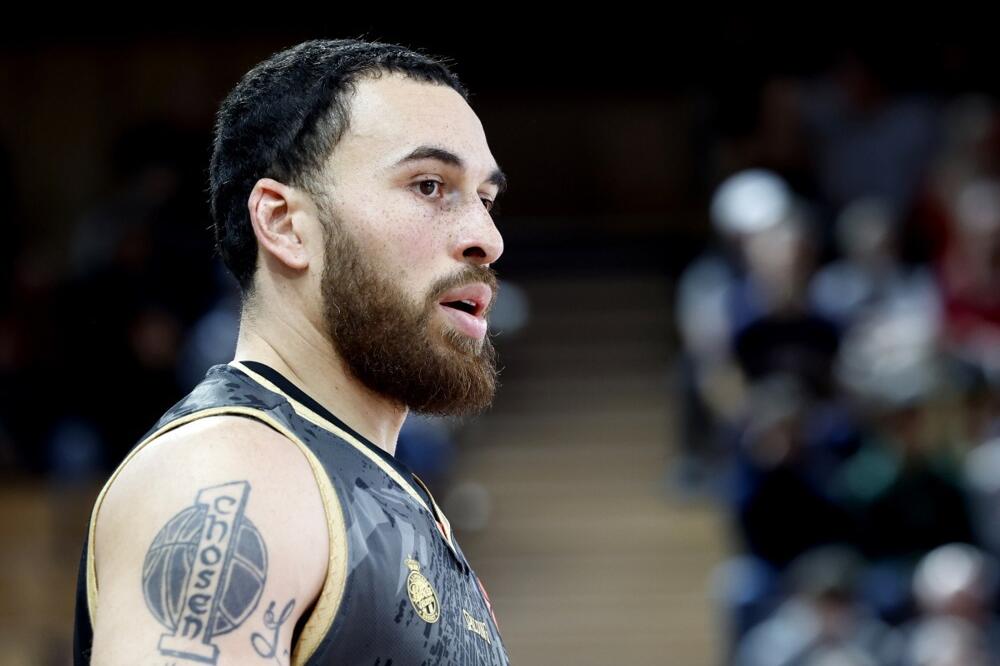 Majk Džejms sa 35 godina debituje za reprezentaciju SAD-a (Foto)