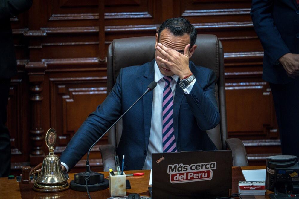 Smenjen predsednik Perua! Izglasano mu nepoverenje samo 4 meseca nakon stupanja na funkciju