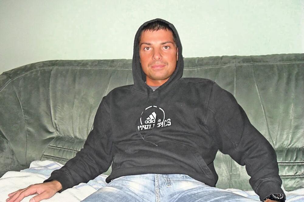 "LJUBAZAN, MIRAN DEČKO, SVIMA SE UVEK JAVI": Komšije na Vračaru u šoku nakon zlostavljanja sina Snežane Đurišić!