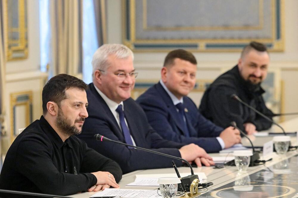 SVE JE PROPALO ZBOG ZELENSKOG! Bivši vrhovni komandant Oružanih snaga Ukrajine izneo ŠOK TVRDNJE U JAVNOST!