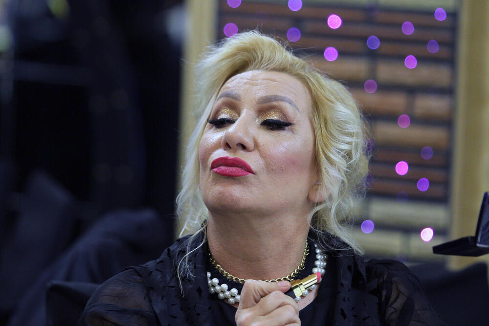 "MALO FALI...": U KAKVOM JE ZAPRAVO ZDRAVSTVENOM STANJU VESNA ZMIJANAC? Posle Zoke, svi gledaju u nju