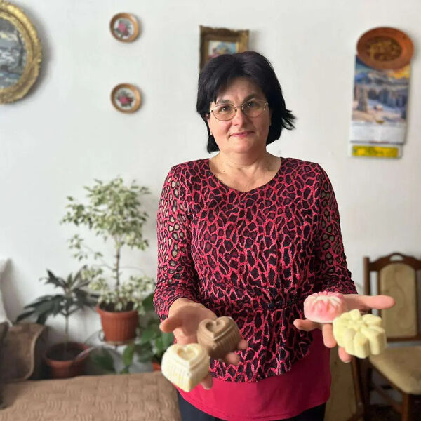 Nevenka pravi ovaj domaći proizvod i žene ga redovno kupuju: Na selu spojila tradiciju i znanje (FOTO)