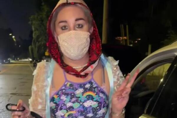 NIJE NI ČUDO ŠTO SKLANJAJU POGLED OD NJE! Nekad važila za SLATKICU, a danas SPAŠAVAJ SE KO MOŽE! Od LEPOTICE do...