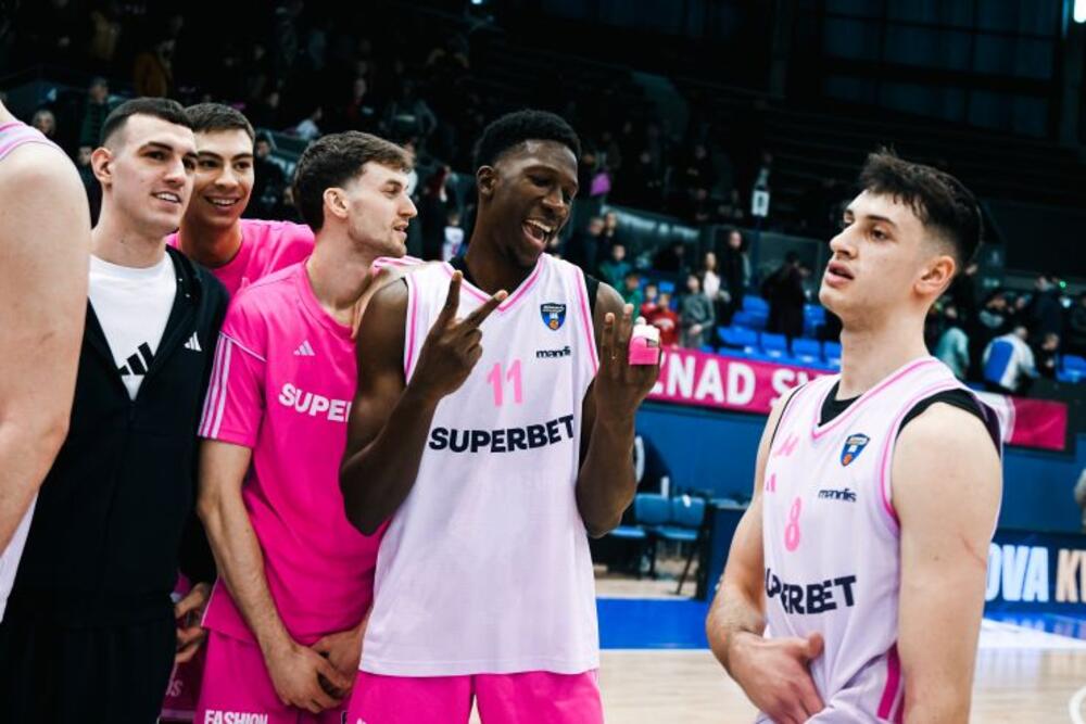 Mega dovela veliko pojačanje!