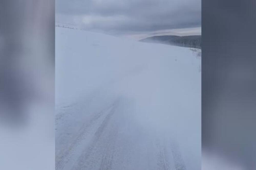 Sneg zavejao u ovim delovima Srbije: "Putevi Srbije" izdalo upozorenje za vozače, ovo su kritične deonice!