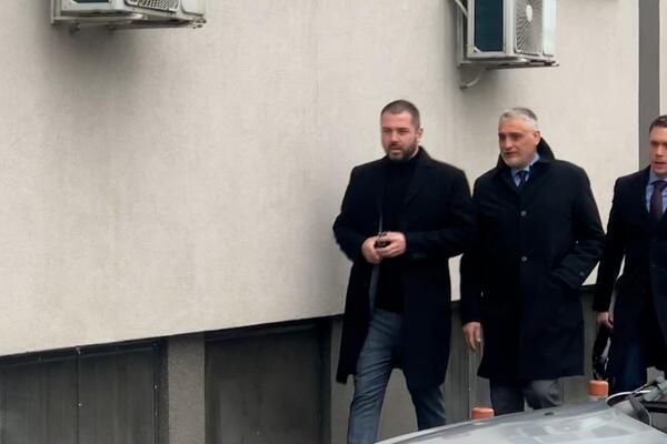 "ČOVEK ME JE NAPAO, LETELO JE SVE ŠTO JE MOGLO DA LETI" Čeda Jovanović otkrio sve detalje tuče u kafiću