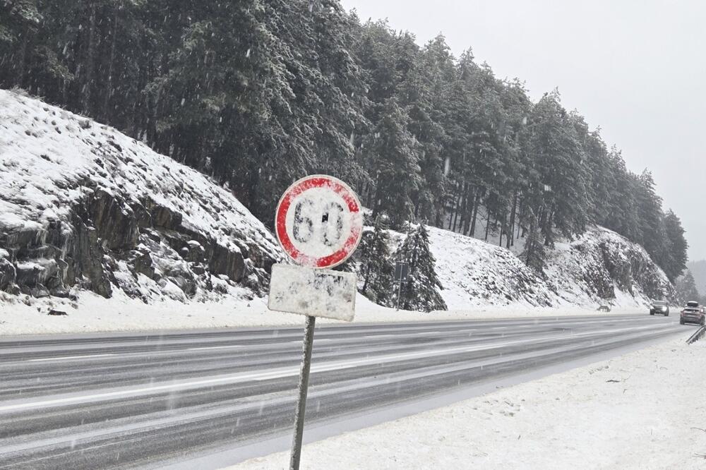POLEDICA, SNEG I ODRONI ŠIROM SRBIJE: Zabrane za šlepere na više od 15 deonica - u ovim MESTIMA JE VEĆ HAOS