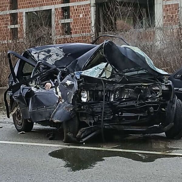 ŽENA POGINULA NA MESTU, VOZAČ AUTOMOBILA POVREĐEN! Potresni detalji NESREĆE kod Prijepolja, vatrogasci SEKLI VOZILO