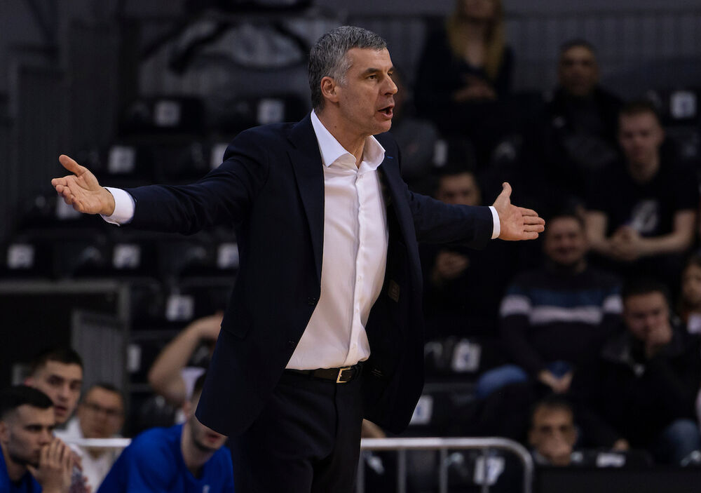 Vlade Jovanović na utakmici Crvene zvezde i subotičkog Spartaka u polufinalu Kupa Radivoja Koraća 2026. godine