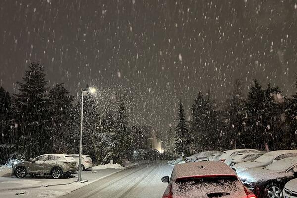 Izdato upozorenje svim vozačima: Jak sneg trenutno na ovom mestu u Srbiji