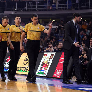 Sudije napustile parket! Prekinuta utakmica Partizana i Mege!