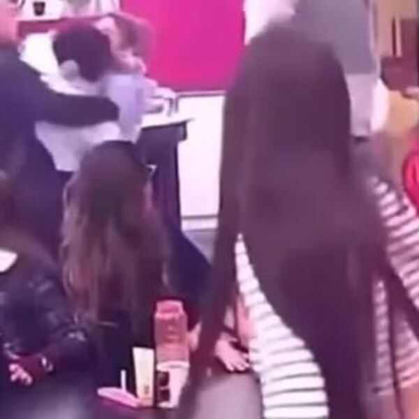 BRUTALNA MAKLJAŽA U PROGRAMU UŽIVO! Žestoko UDARANJE, KRICI, NASTAO HAOS! Sve se ORILO NA PINKU!