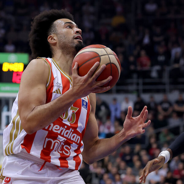 Zvezda čuva prednost protiv Mege!