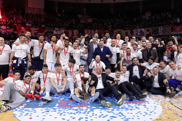 Nvora dominirao, crveno-beli blistali: Zvezda razbila Megu za novi Kup Radivoja Koraća!