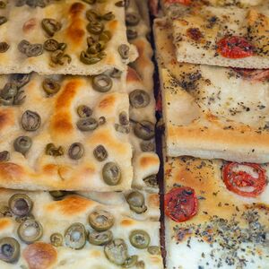 Fokača zbog koje kreće voda na usta: Zaboravite na druge recepte, ovo će biti pun pogodak, lepše testo niste jeli