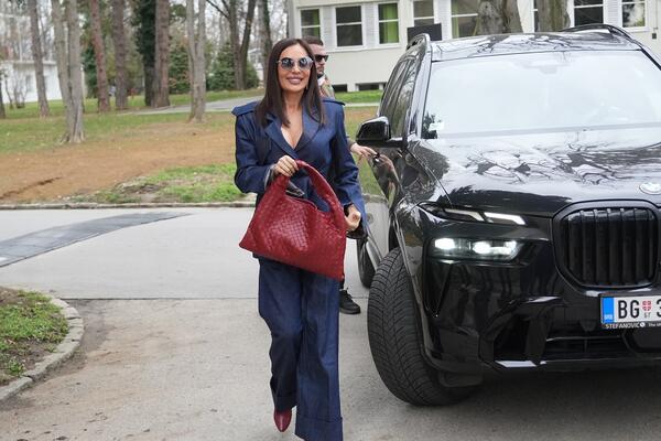 NIJE ŠTEDALA NI DINARA! Modno izdanje "SRPSKE MAJKE" o kom bruji nacija - samo jedan detalj košta kao polovan auto