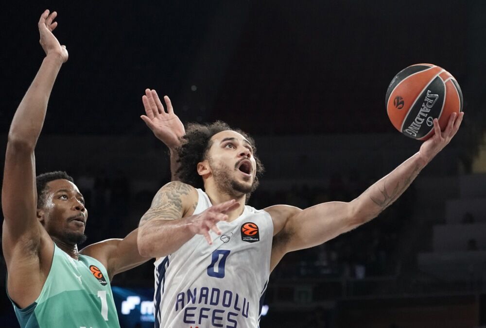 Šejn Larkin (desno)