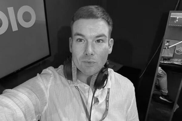 VEZAO GA I DAVIO ČITAVIH POLA SATA! Glumac UMRO u toku INTIMNOG ODNOSA! Detalji smrti lede krv